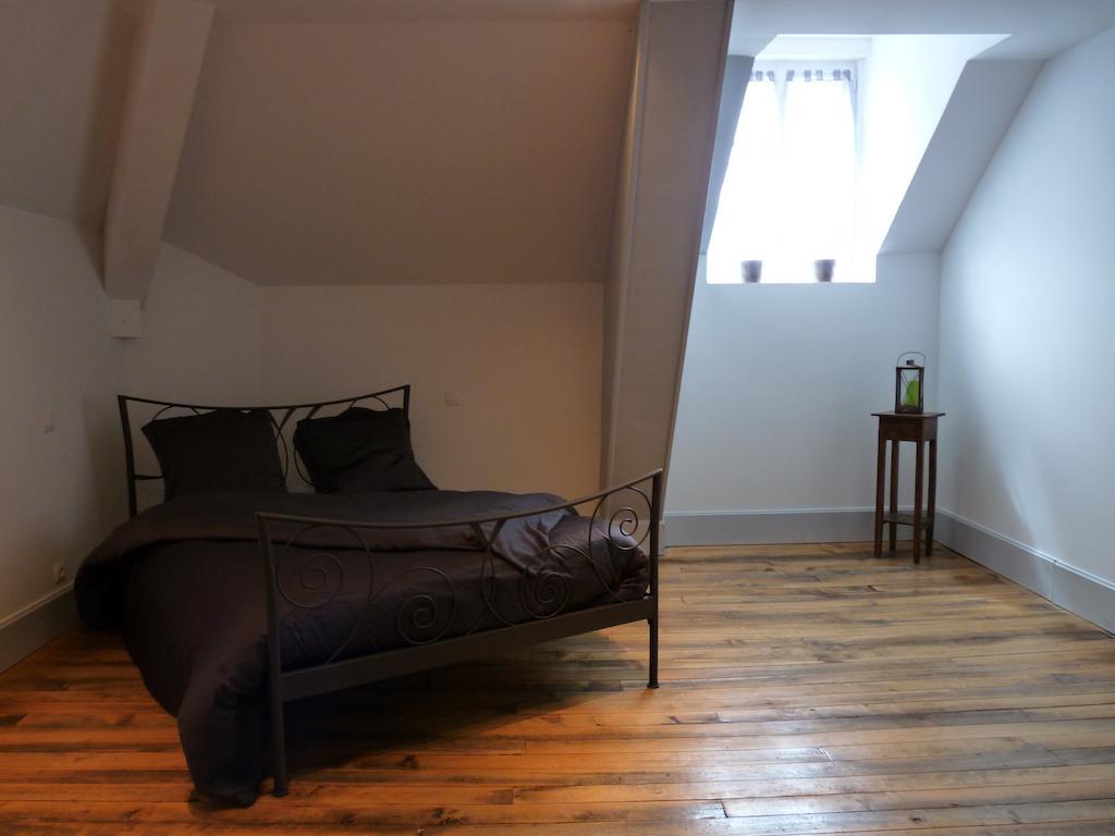 Bed and Breakfast Le Betrot Estissac Zimmer foto